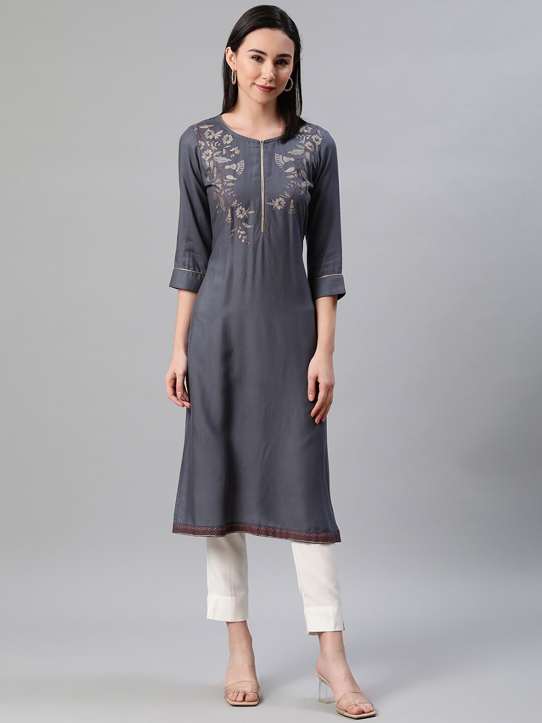 

ZIYAA Women Grey & Beige Floral Foil Print Straight Kurta