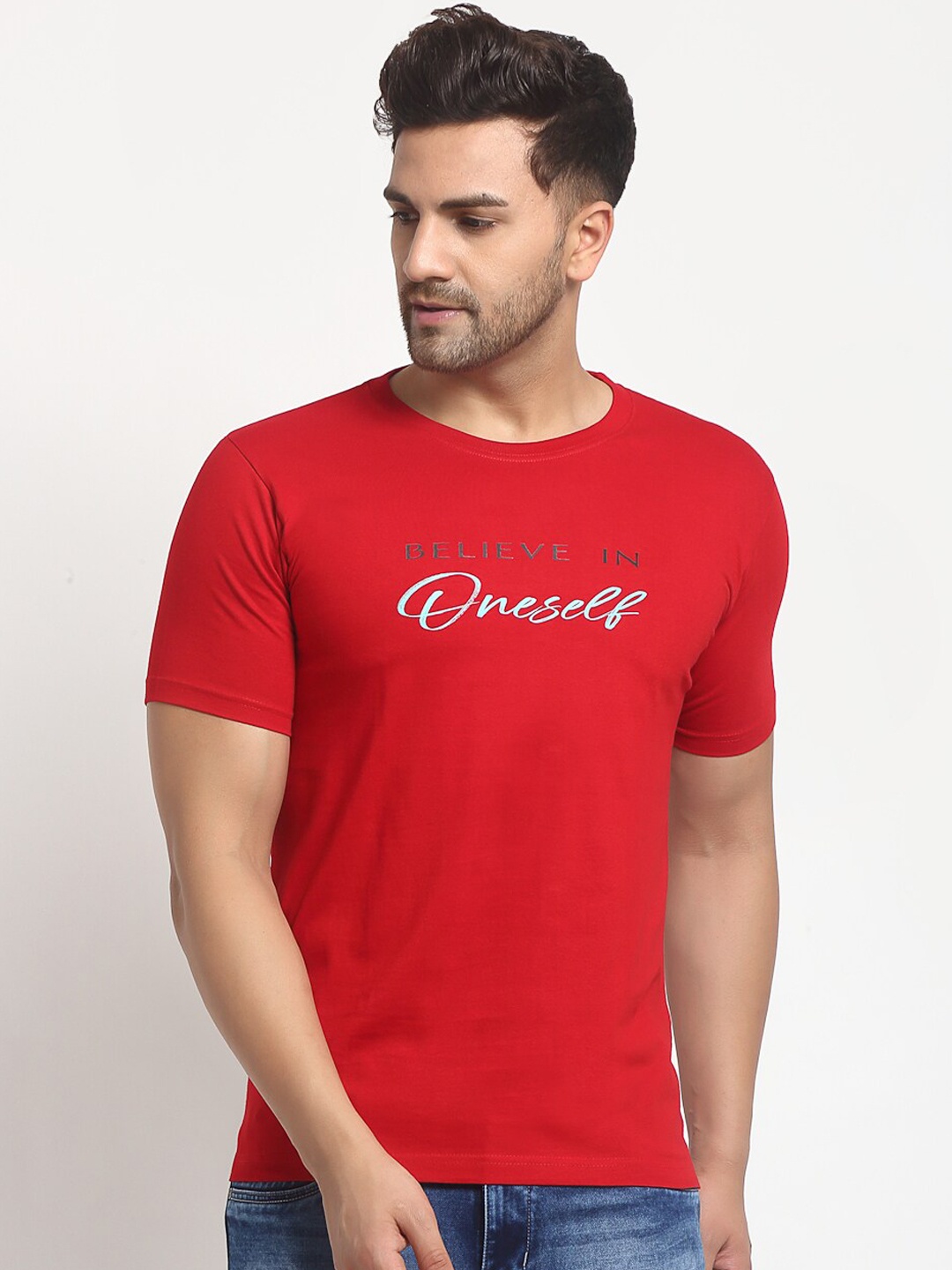 

YOLOCLAN Men Red Solid Round Neck T-shirt