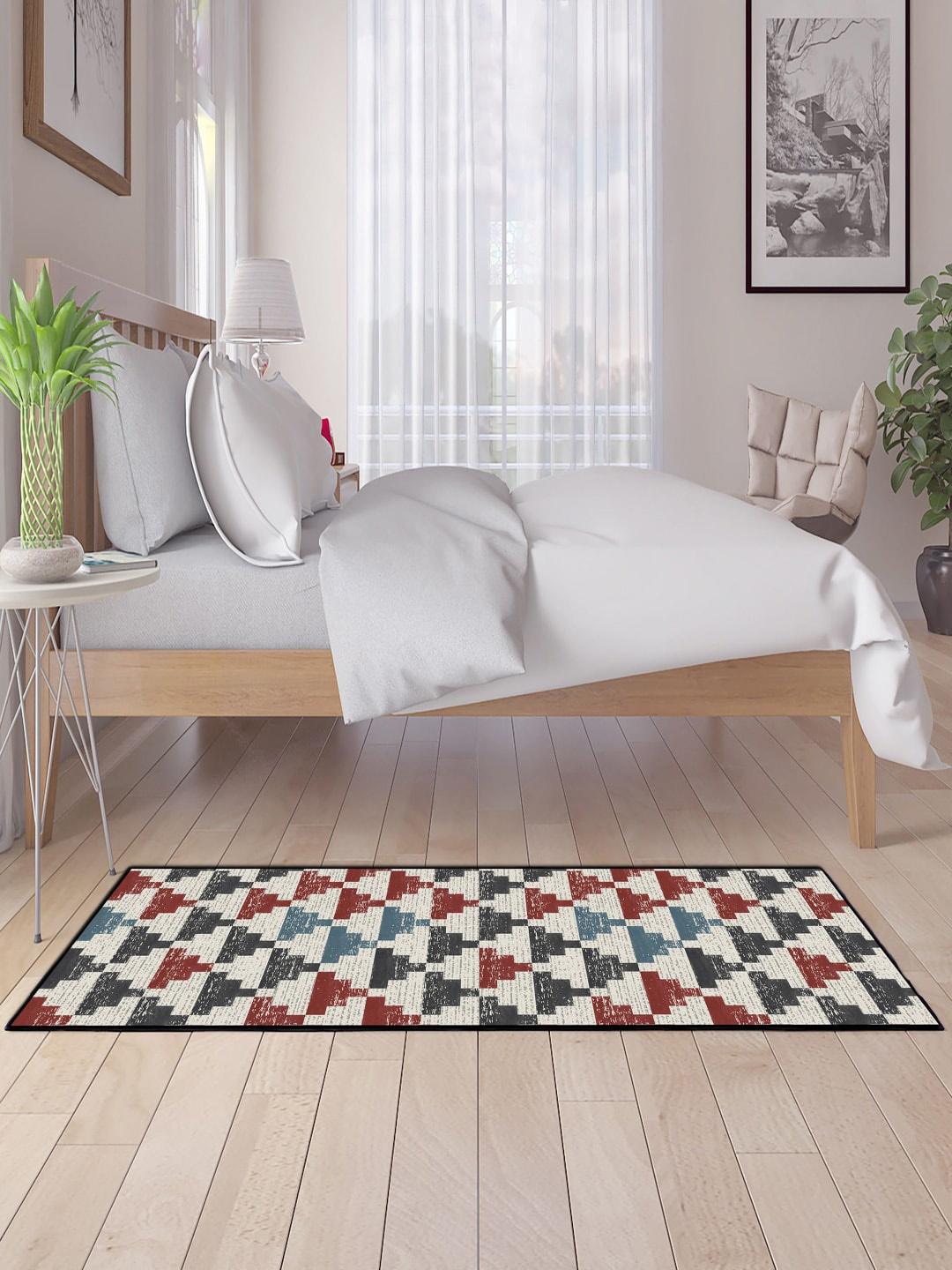 

Status Grey & Black Geometric Rectangular Bed Runner