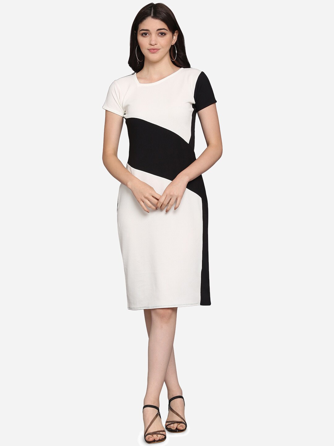 

PURVAJA Women Black Colourblocked Sheath Dress