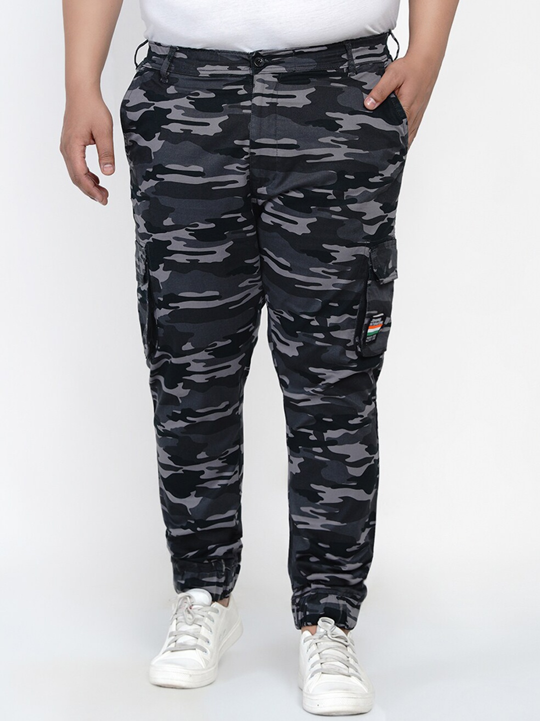 

John Pride Men Grey & Black Camouflage Print Comfort Cargo Trousers