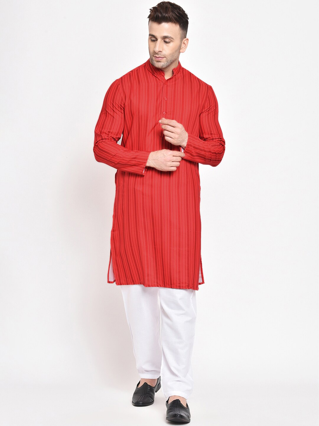 

Hangup Men Red Striped Kurta