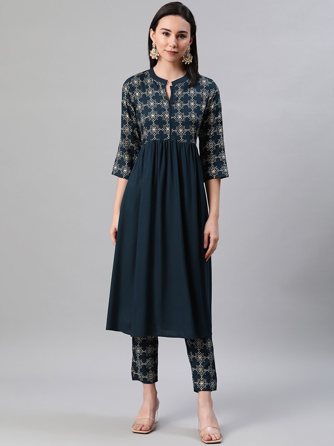 

ZIYAA Women Green & Golden Geometric Yoke Design Kurta with Gathers