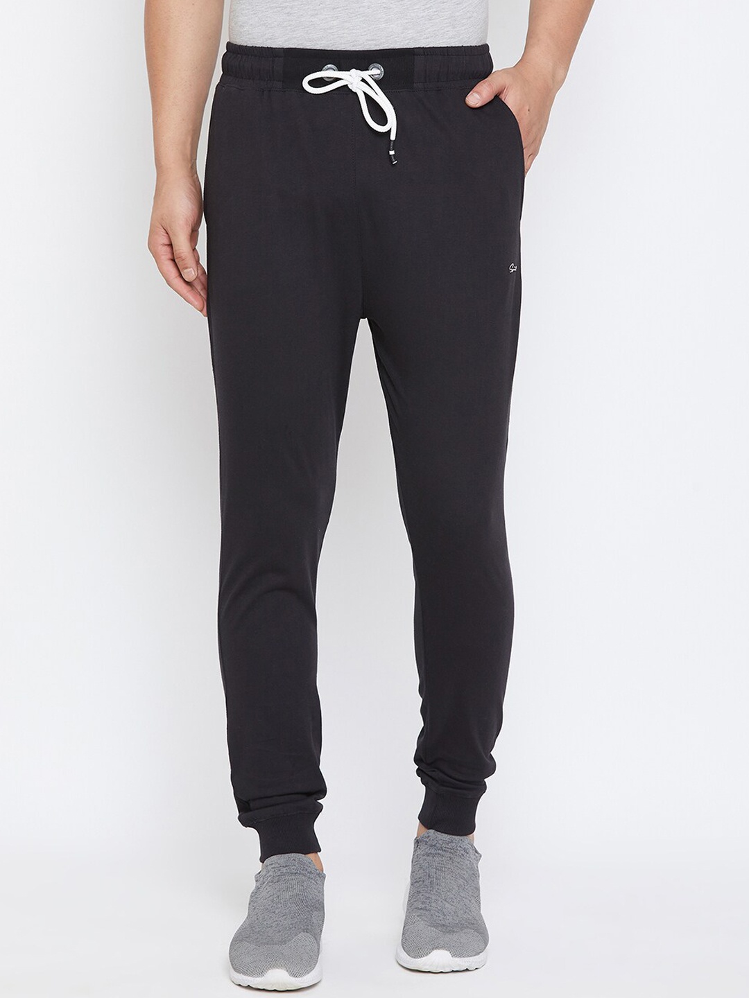 

Spirit Men Black Solid Cotton Joggers