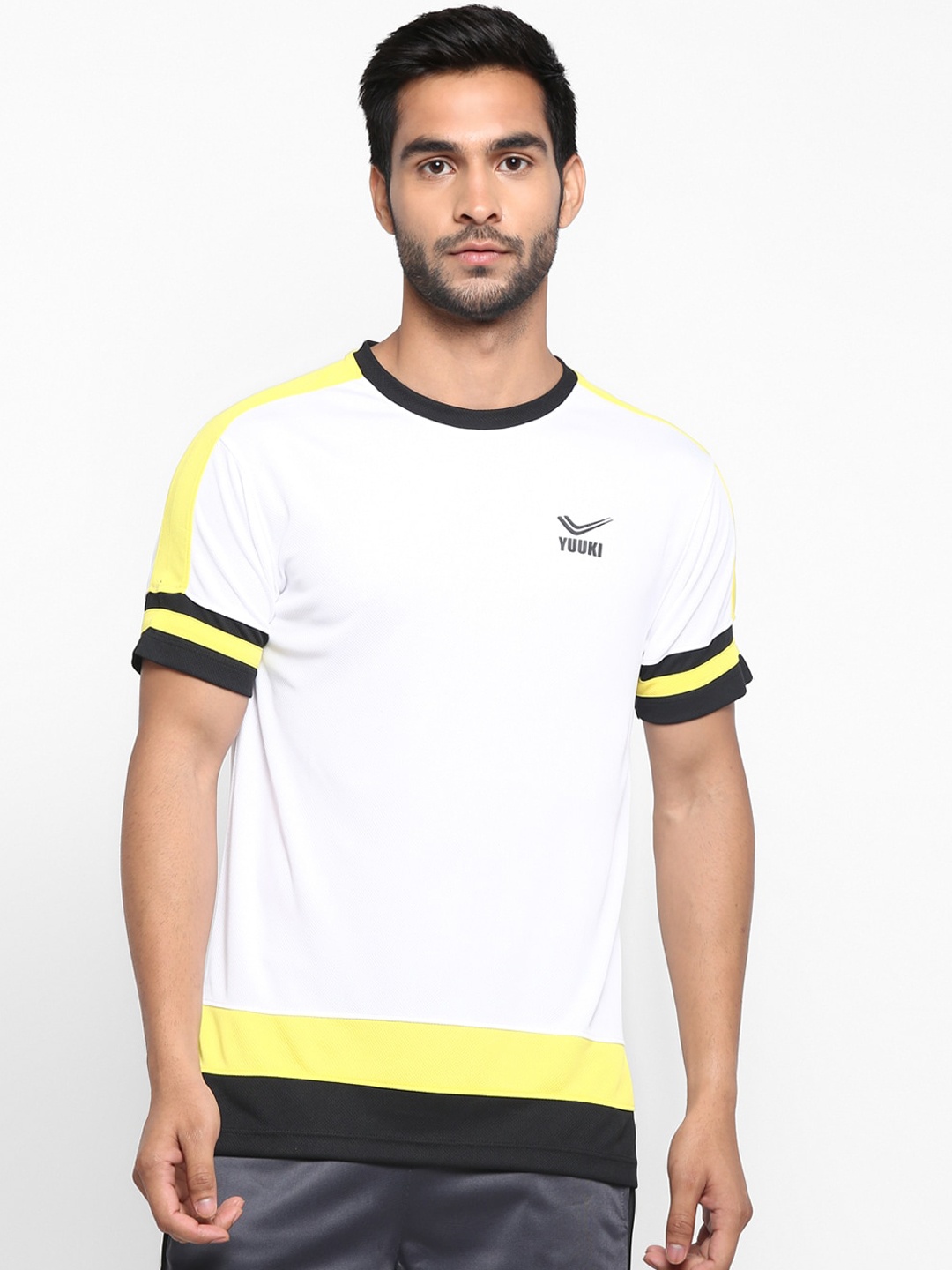 

Yuuki Men White & Yellow Solid Round Neck Training T-shirt