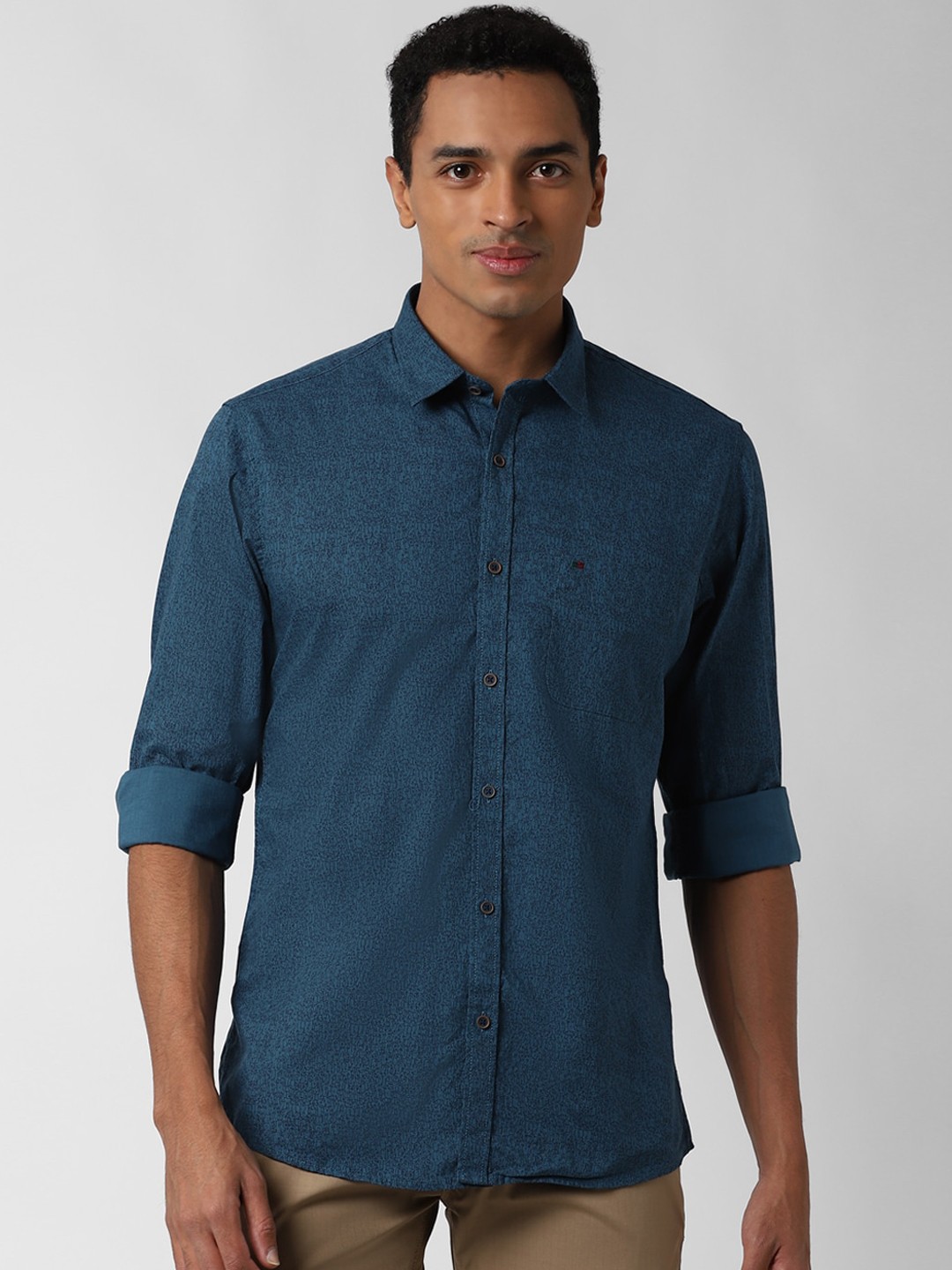 

Peter England Casuals Men Teal Blue Slim Fit Printed Casual Shirt