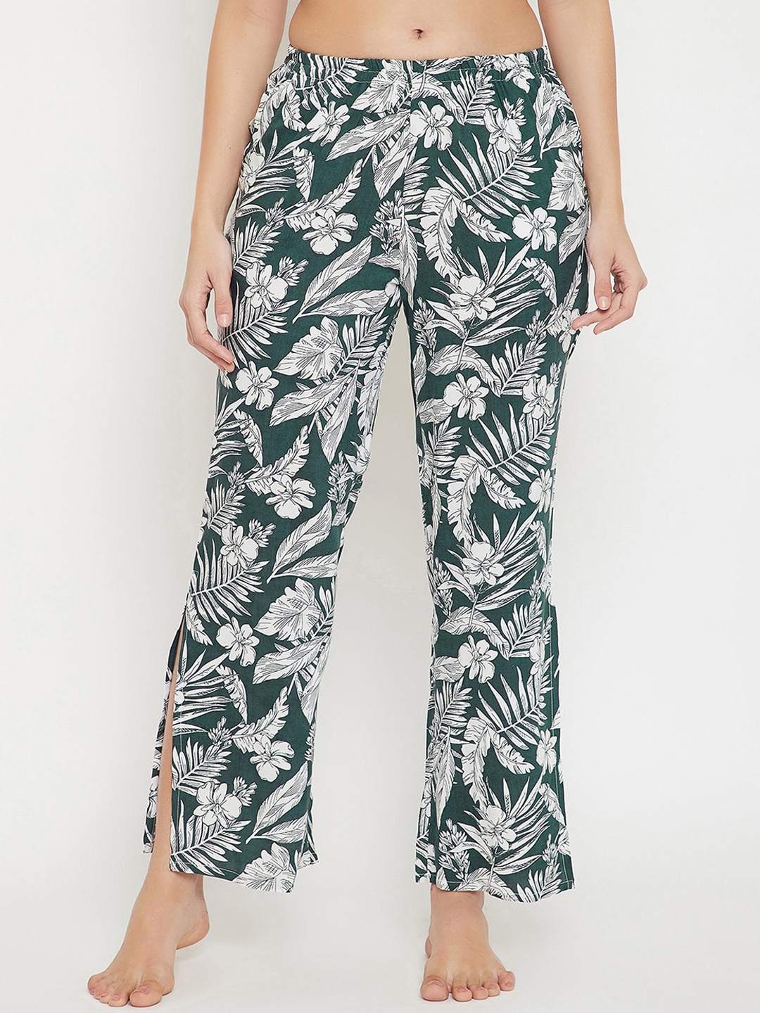 

Clovia Women Green & White Floral Printed Lounge Pants