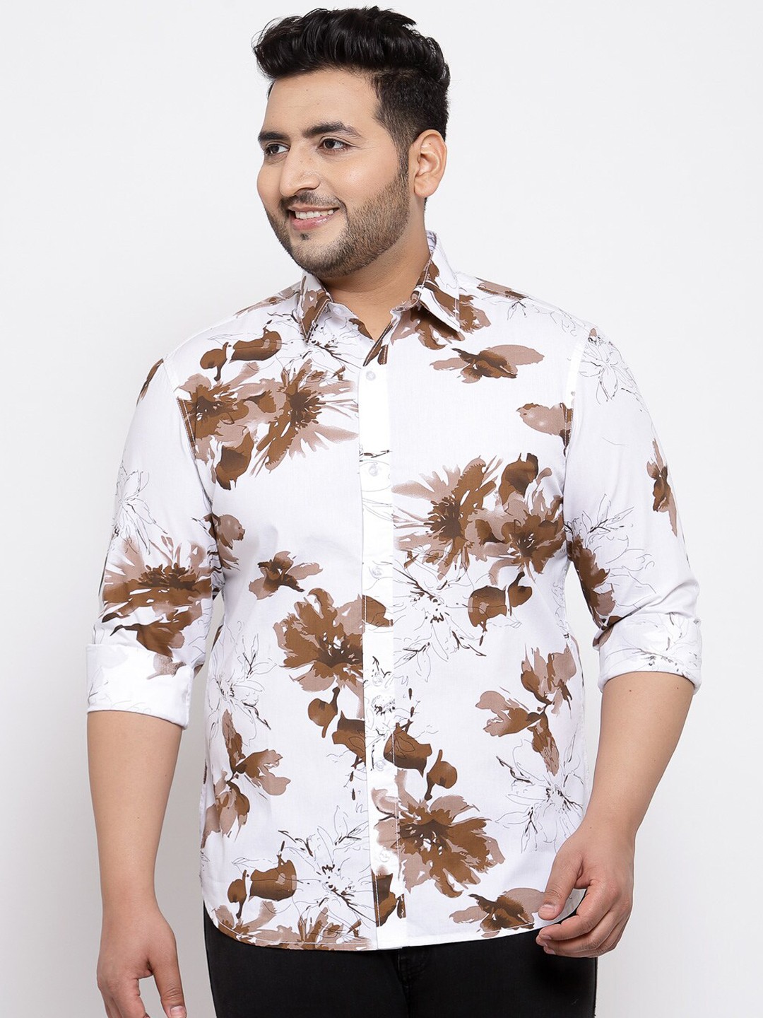 

plusS Men Plus Size White & Brown Regular Fit Printed Casual Shirt
