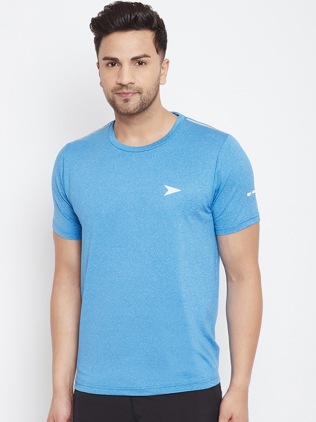 

Sportigoo Men Blue Slim Fit Solid Round Neck T-shirt