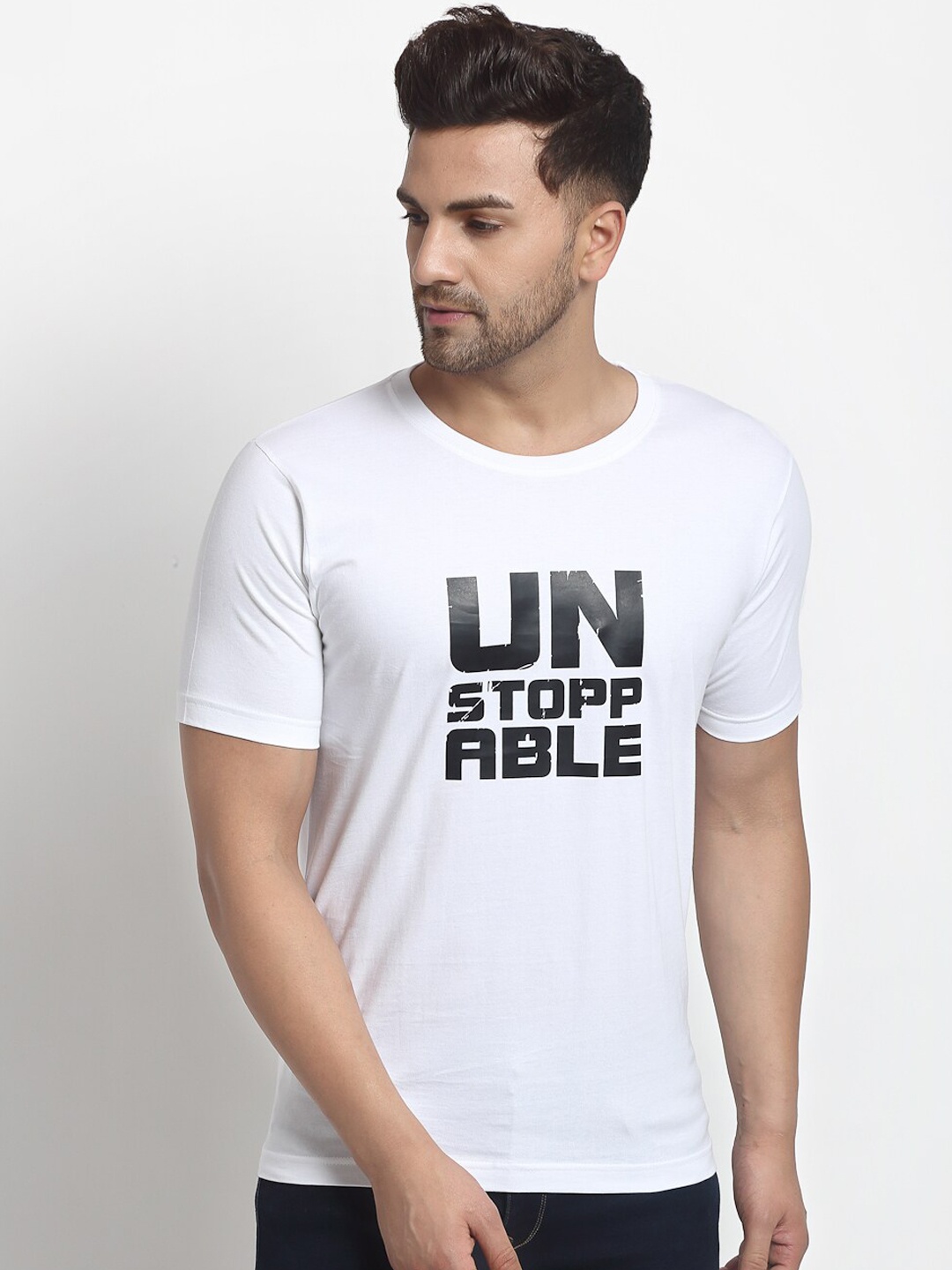 

YOLOCLAN Men White Printed Round Neck T-shirt