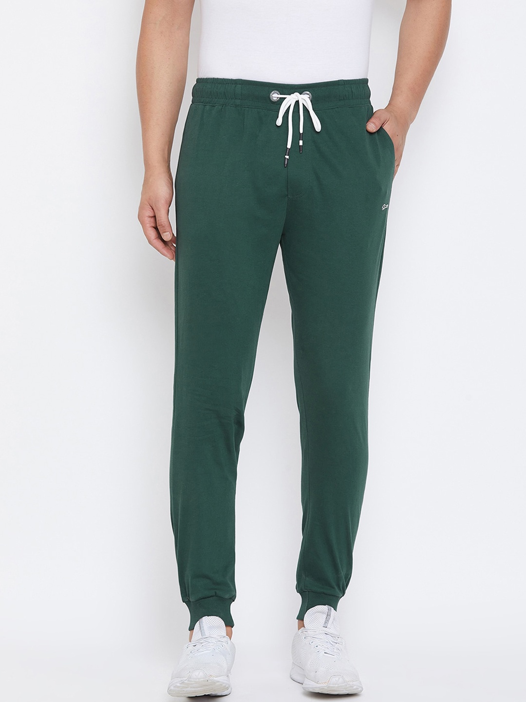 

Spirit Men Green Solid Straight-Fit Joggers