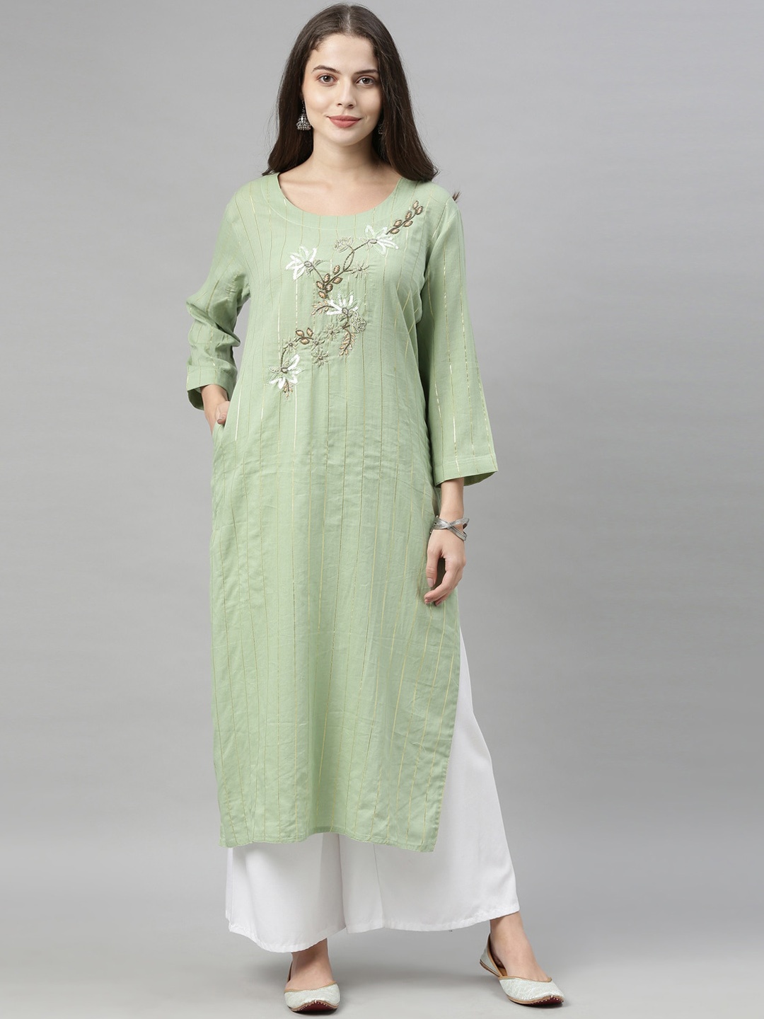 

Neerus Women Green & Golden Beads & Stones Straight Cotton Kurta