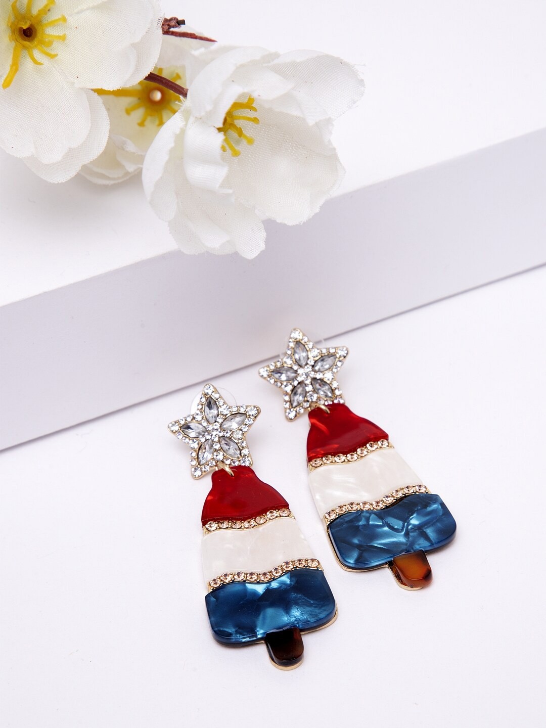 

AVANT-GARDE PARIS Red Contemporary Studs