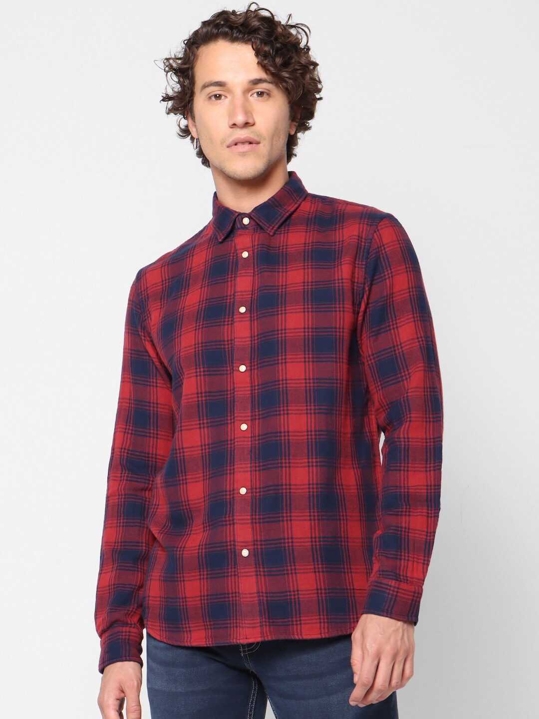 Celio Men Red & Navy Blue Regular Fit Checked Casual Shirt