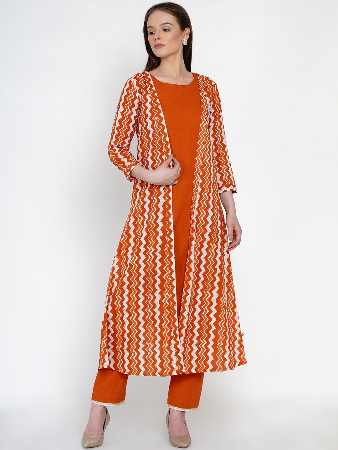

FABNEST Women Orange Printed Kurta with Trousers
