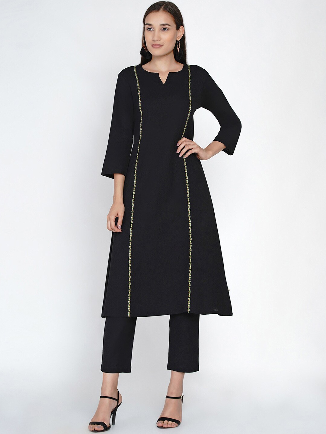 

FABNEST Women Black Solid Kurti with Trousers