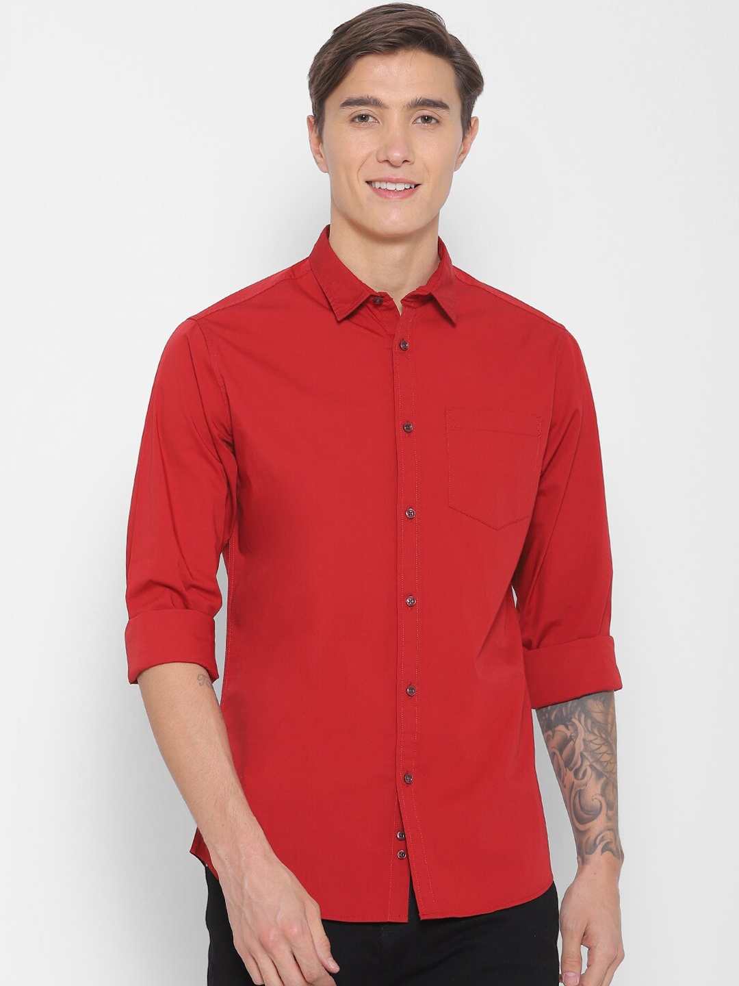 

FOREVER 21 Men Red Slim Fit Solid Casual Shirt