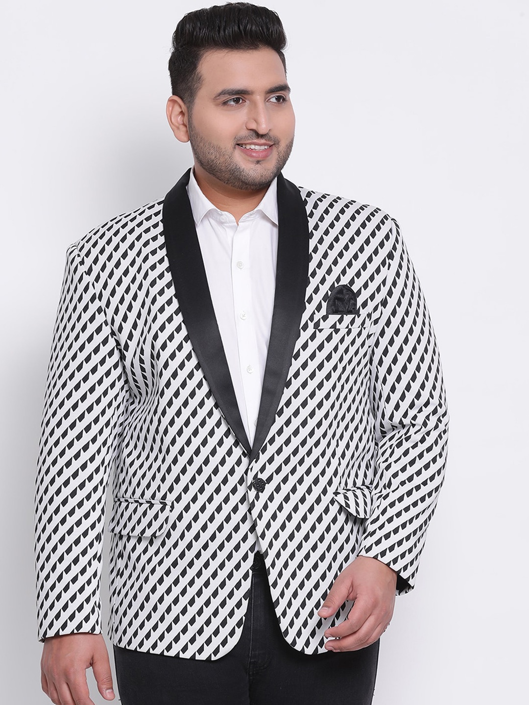 

Hangup Men White & Black Printed Anti-Bacterial UV Protected Tuxedo Blazer
