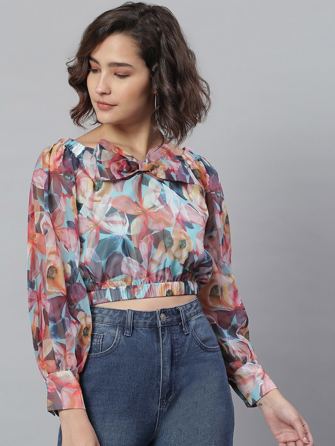

KASSUALLY Blue Floral Blouson Crop Top