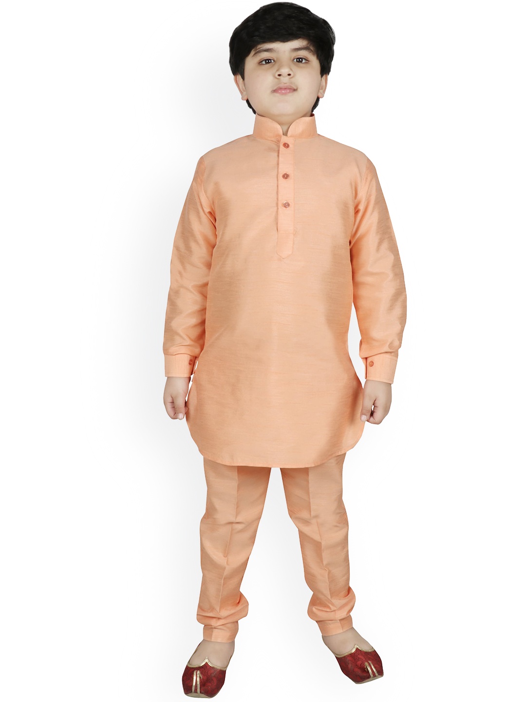 

SG YUVRAJ Boys Pink Solid Kurta with Trousers