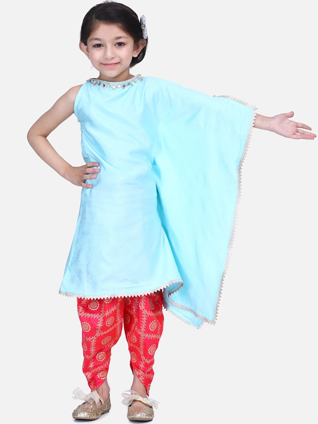 

LilPicks Girls Blue Solid Kurta with Dhoti Pants