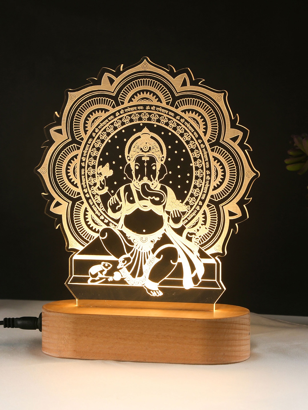 

Bigsmall Brown & White Self Design Quirky Table Lamp