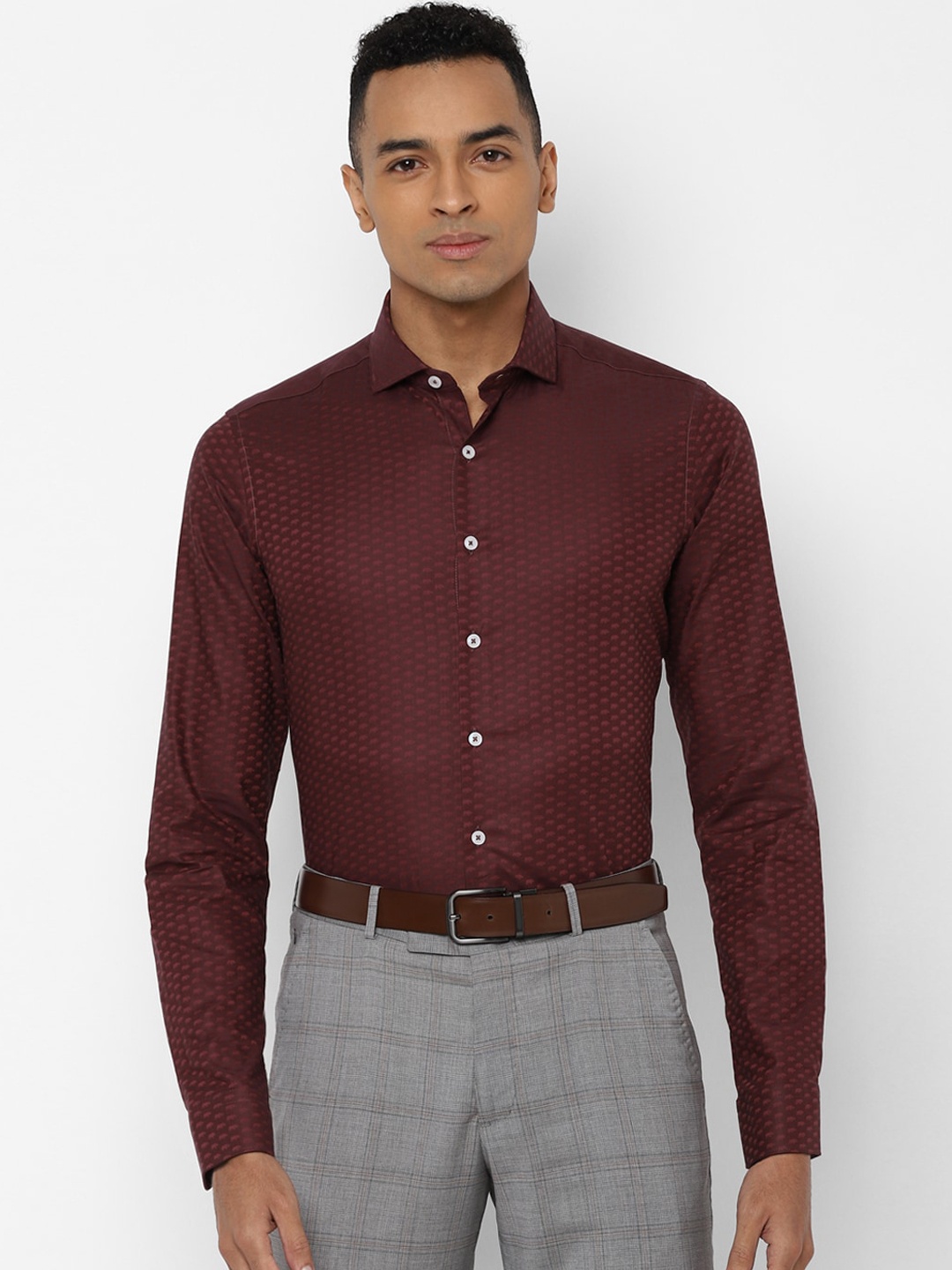 

SIMON CARTER LONDON Men Maroon Slim Fit Printed Formal Shirt