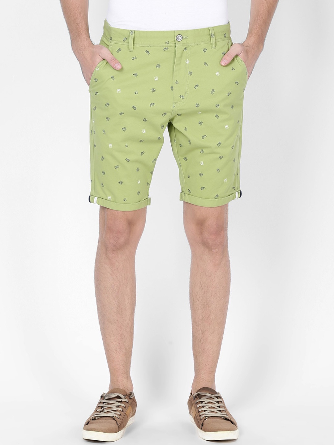 

t-base Men Green Printed Slim Fit Regular Shorts