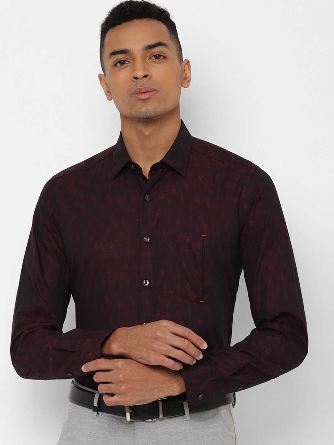 

SIMON CARTER LONDON Men Maroon Slim Fit Self Design Casual Shirt