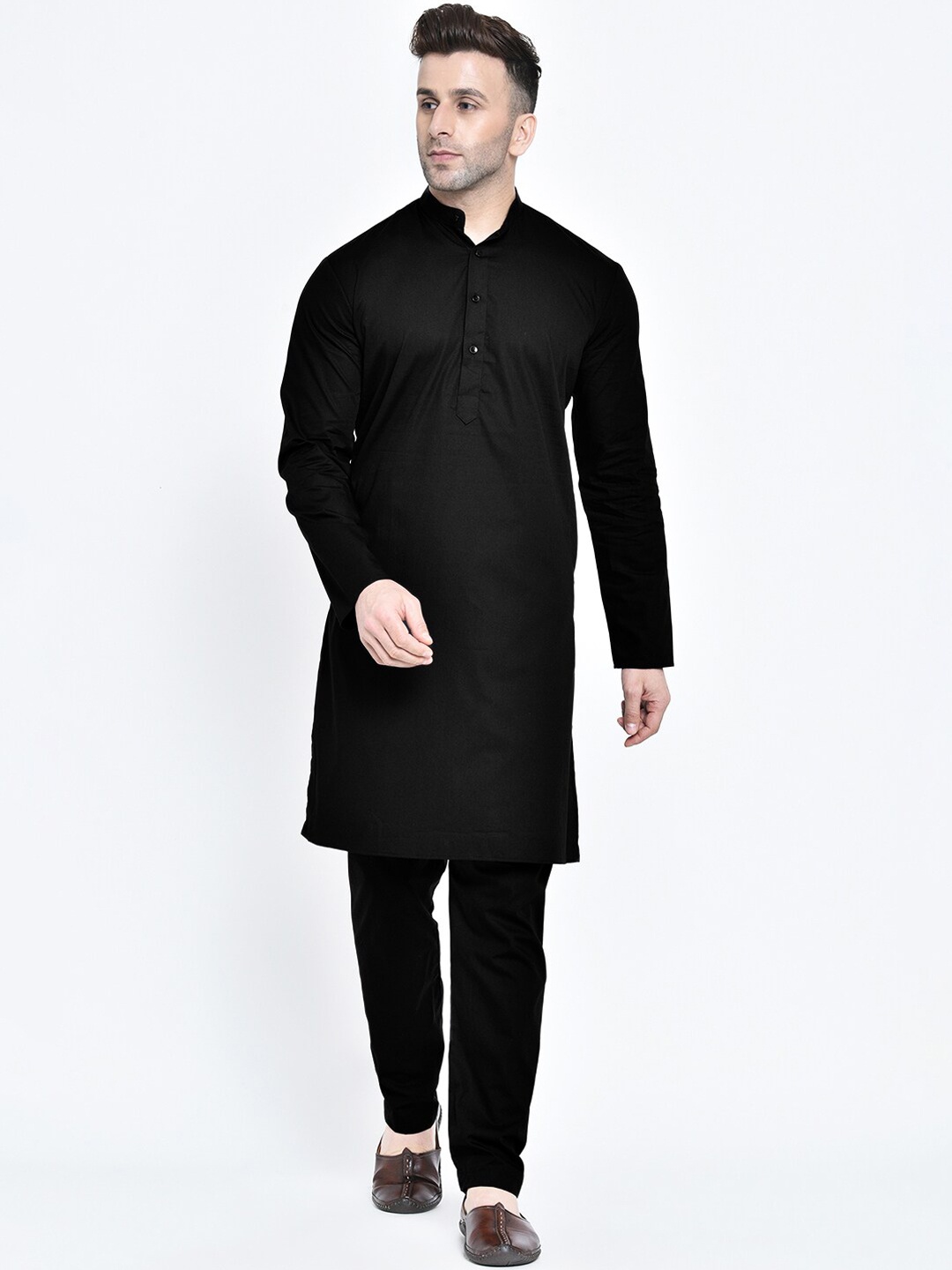 

Hangup Men Black Solid Kurta