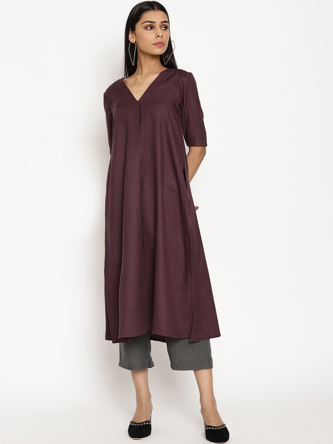 

trueBrowns Women Purple Solid Kurta with Palazzos