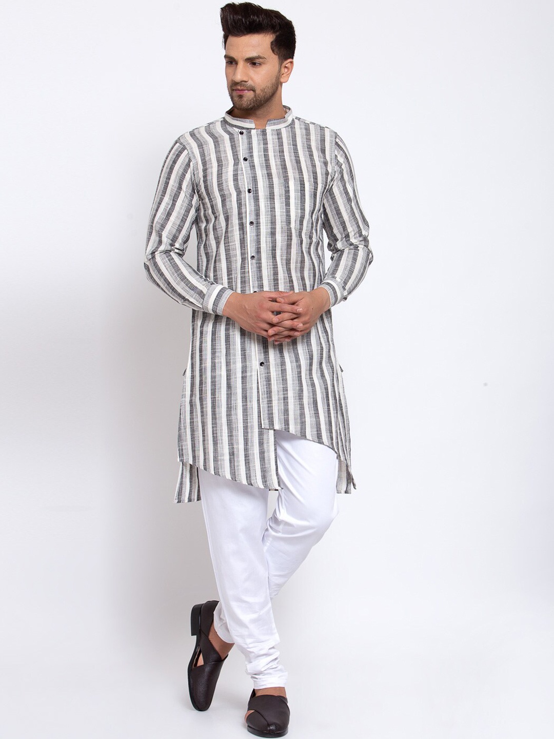 

KLOTTHE Men White & Grey Striped Kurta