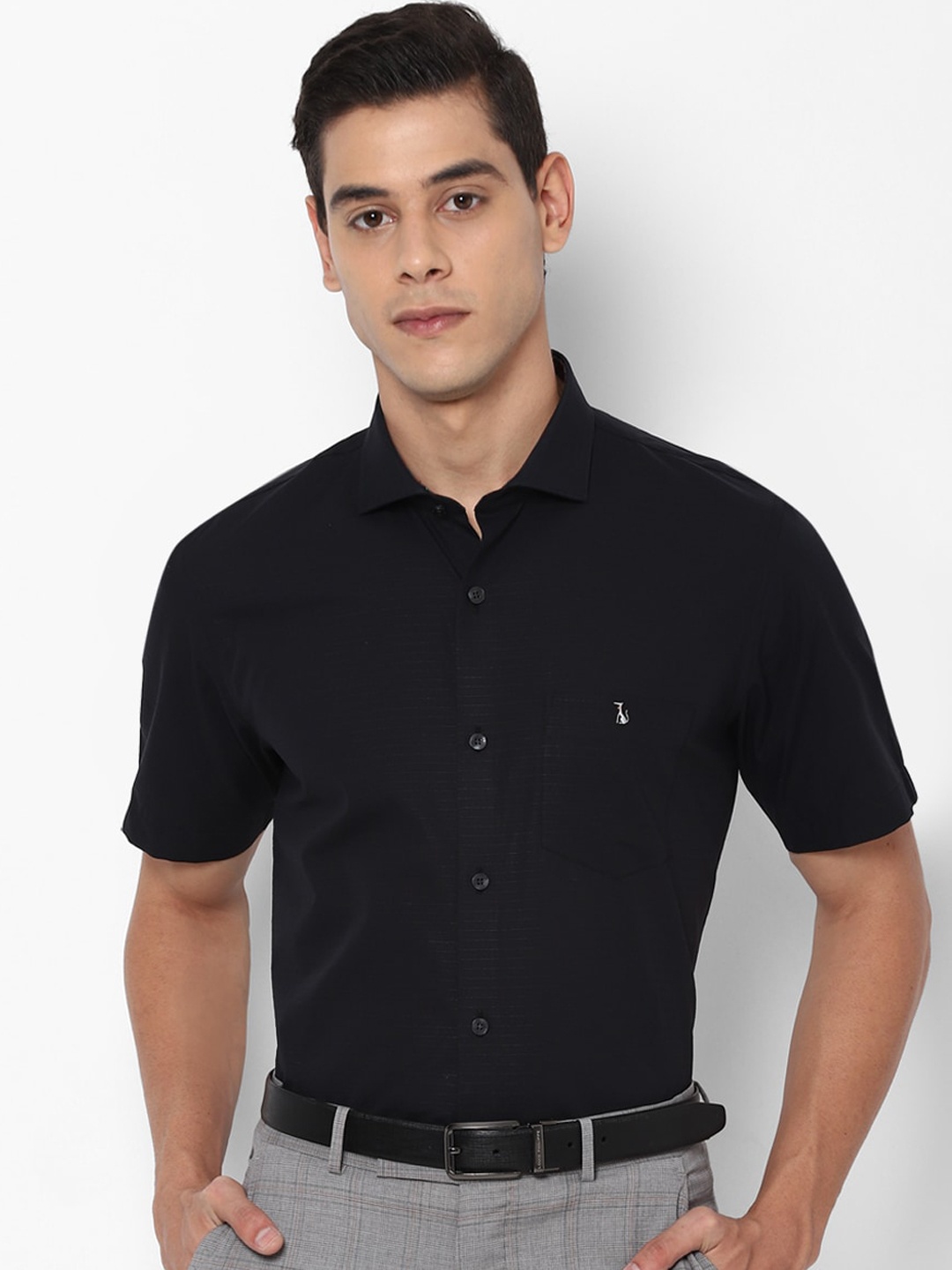

SIMON CARTER LONDON Men Black Regular Fit Self Design Formal Shirt