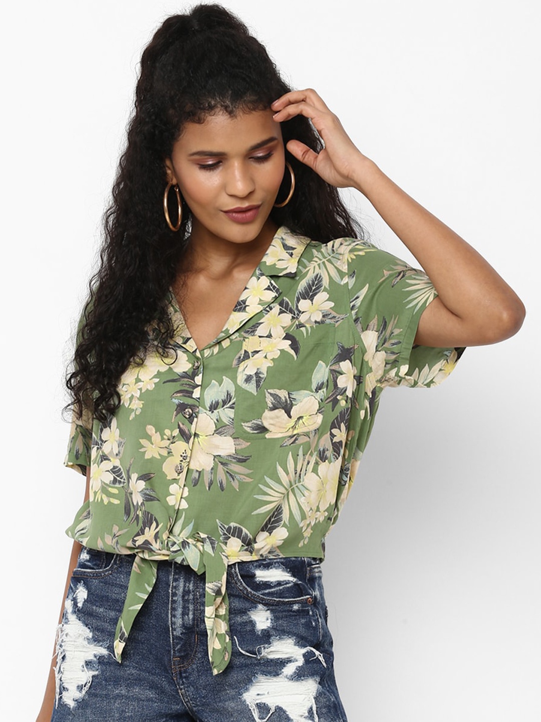 

AMERICAN EAGLE OUTFITTERS Women Green Regular Fit Floral Printed Casual Shirt