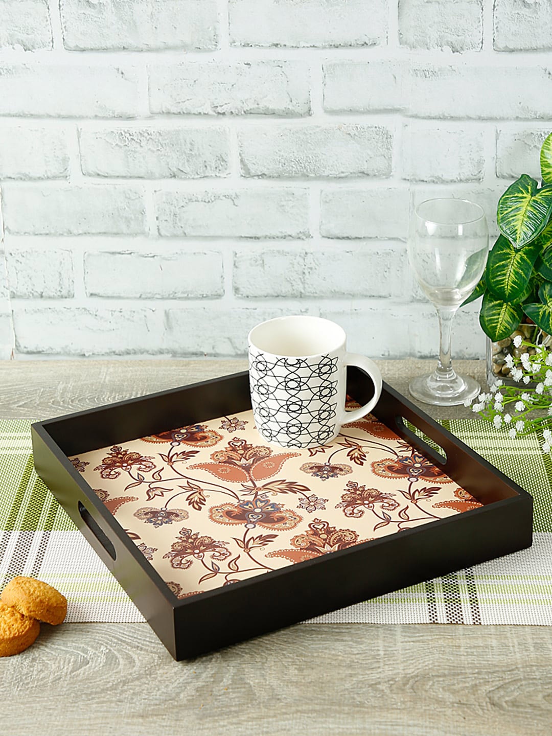 

Reinvention Factory Black & Cream Flourish Tiled MDF Square Multipurpose Serving Tray