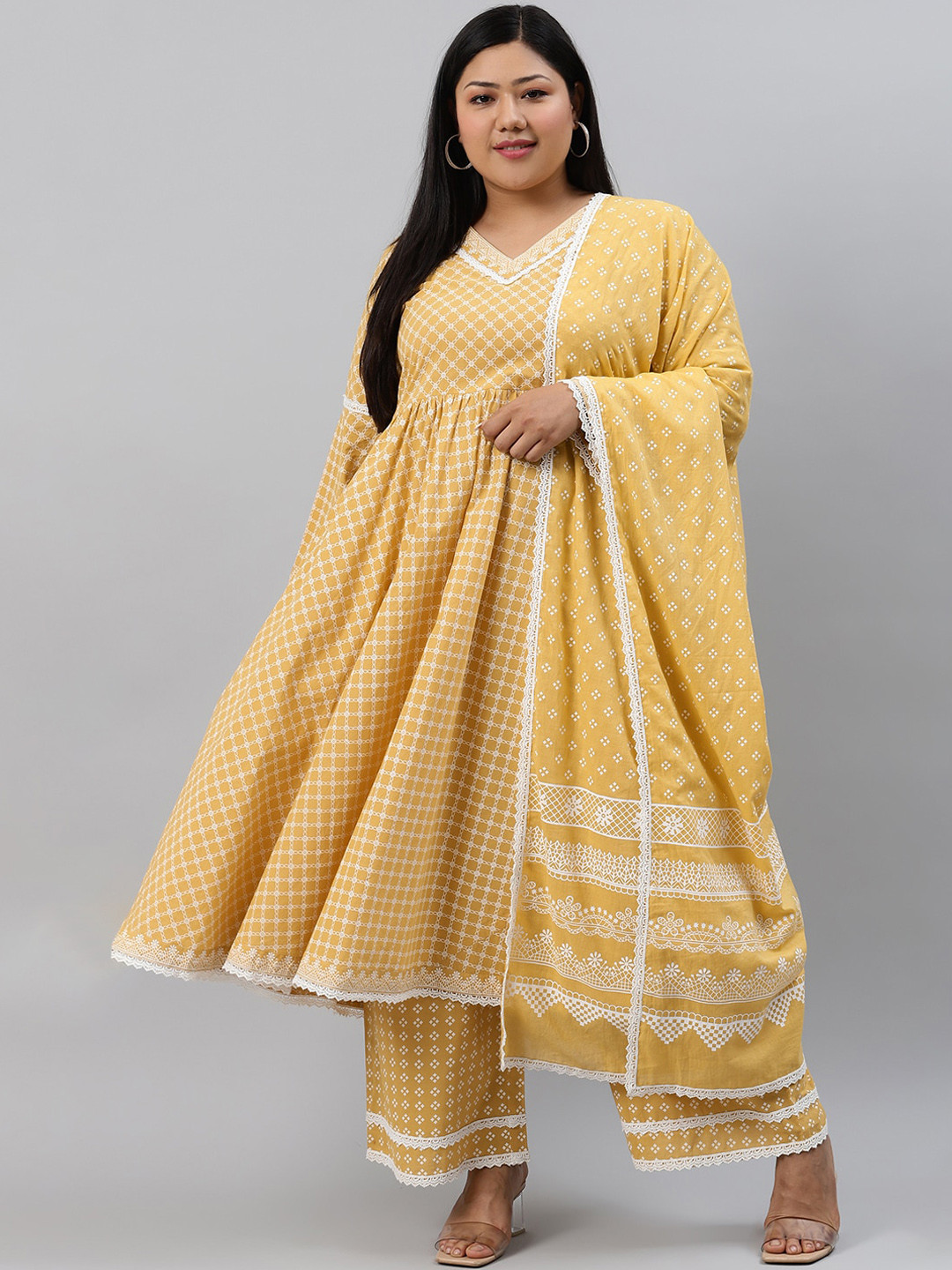

EXTRA LOVE BY LIBAS Women Plus Size Yellow Printed Cotton Kurta with Palazzos & Dupatta