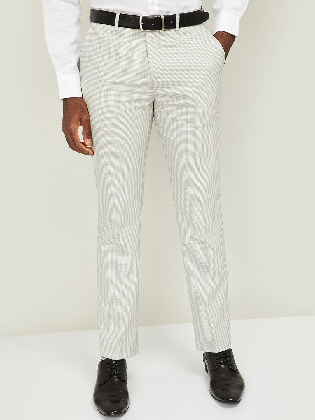

CODE by Lifestyle Men Grey Slim Fit Solid SCOTCH Formal Trousers