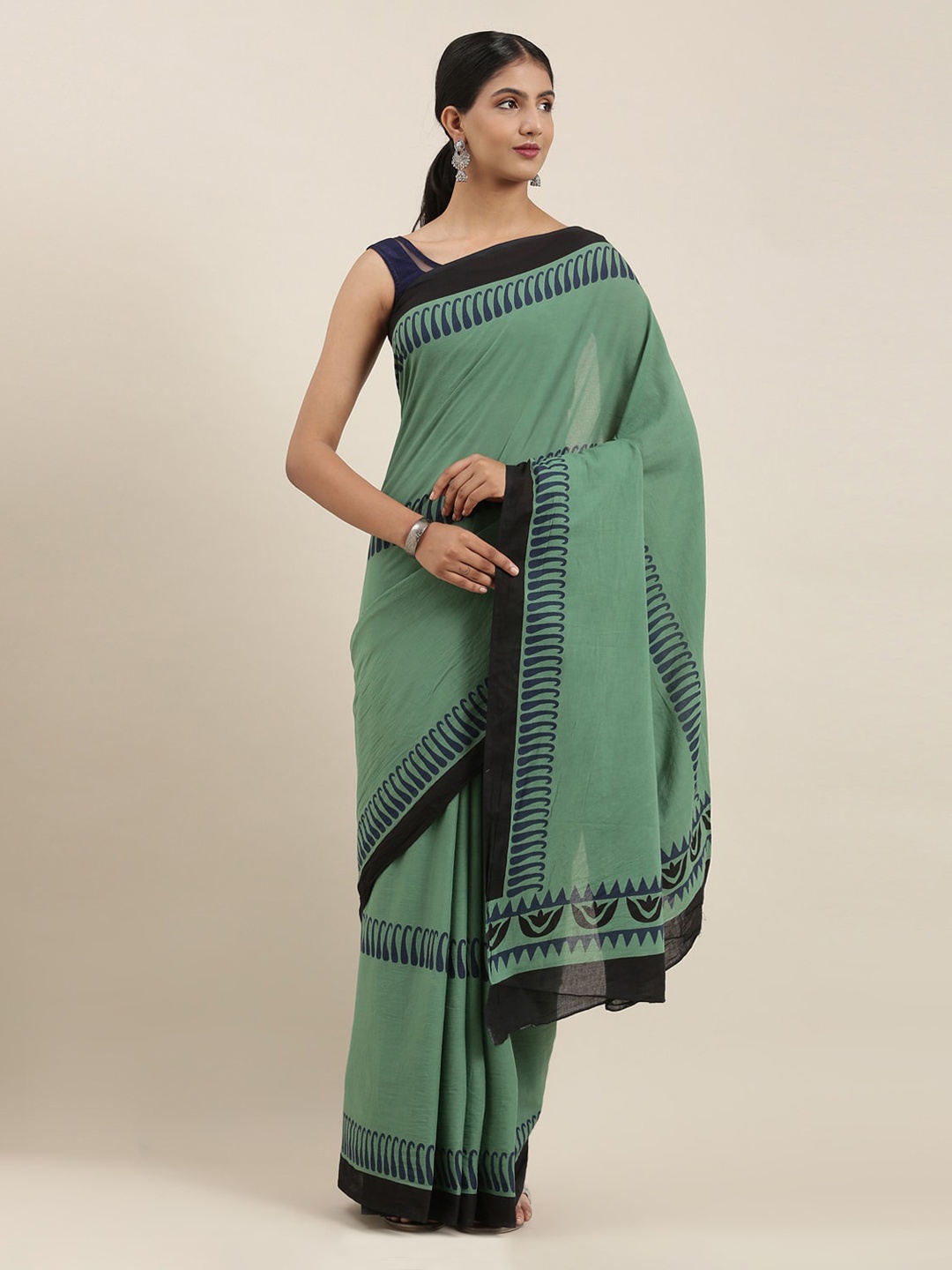 

The Chennai Silks Green Solid Pure Cotton Saree