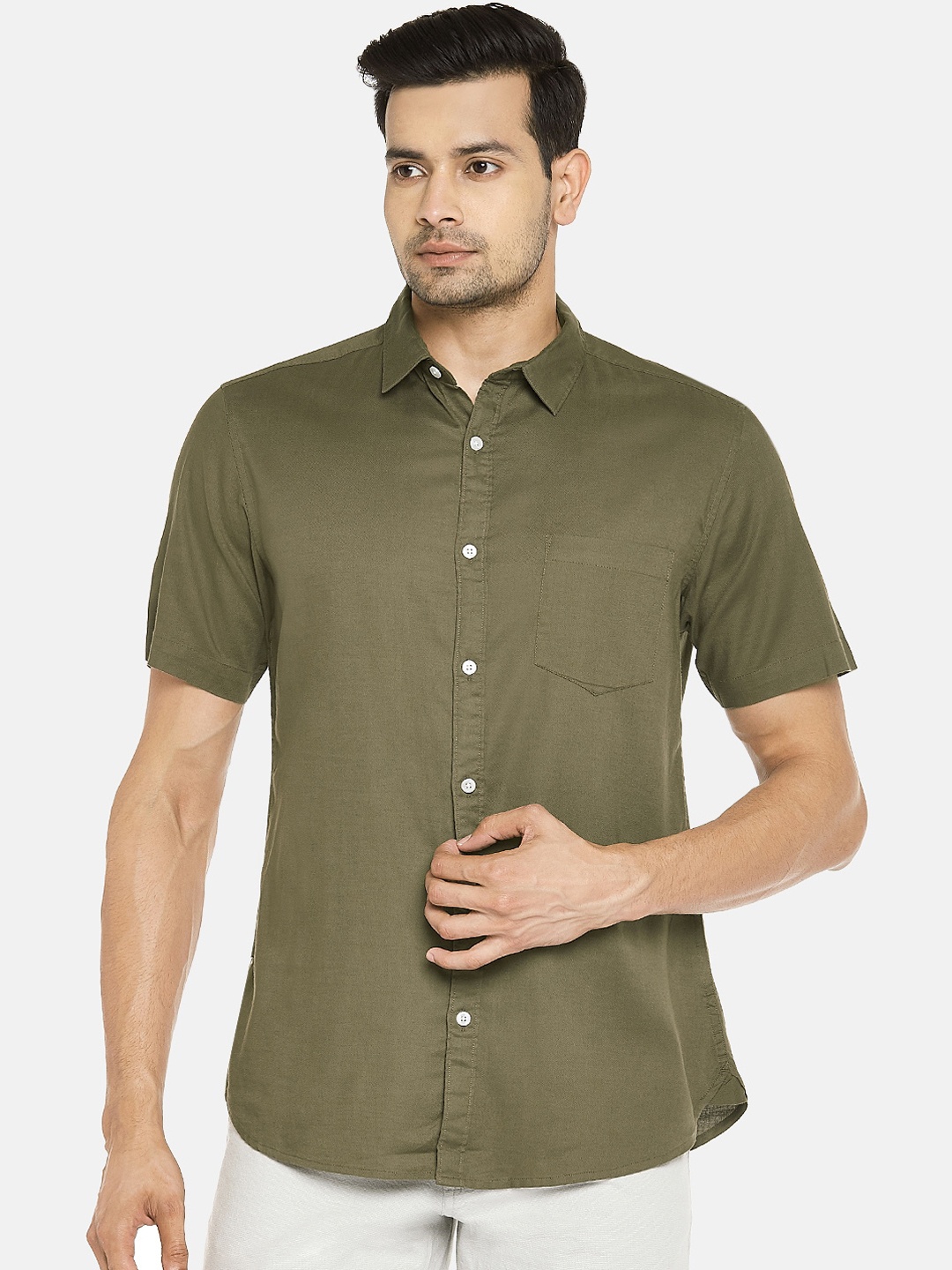 

BYFORD by Pantaloons Men Olive Green Regular Fit Solid Casual Shirt