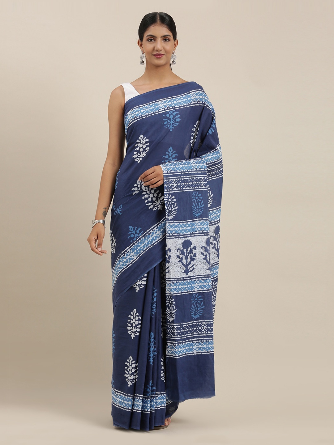 

The Chennai Silks Navy Blue Dyed Pure Cotton Saree