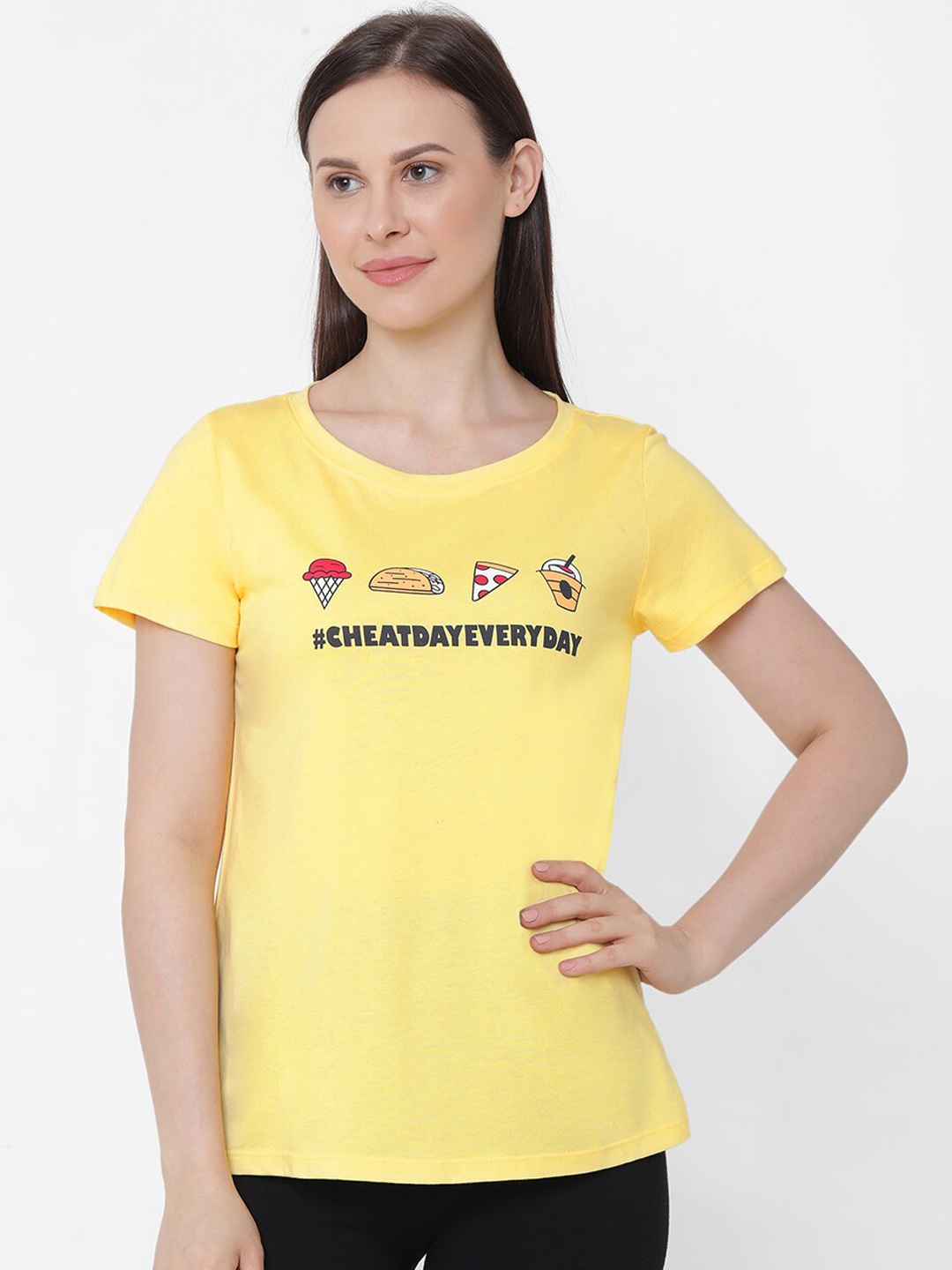 Soie Women Yellow & Black Printed Lounge T-shirt
