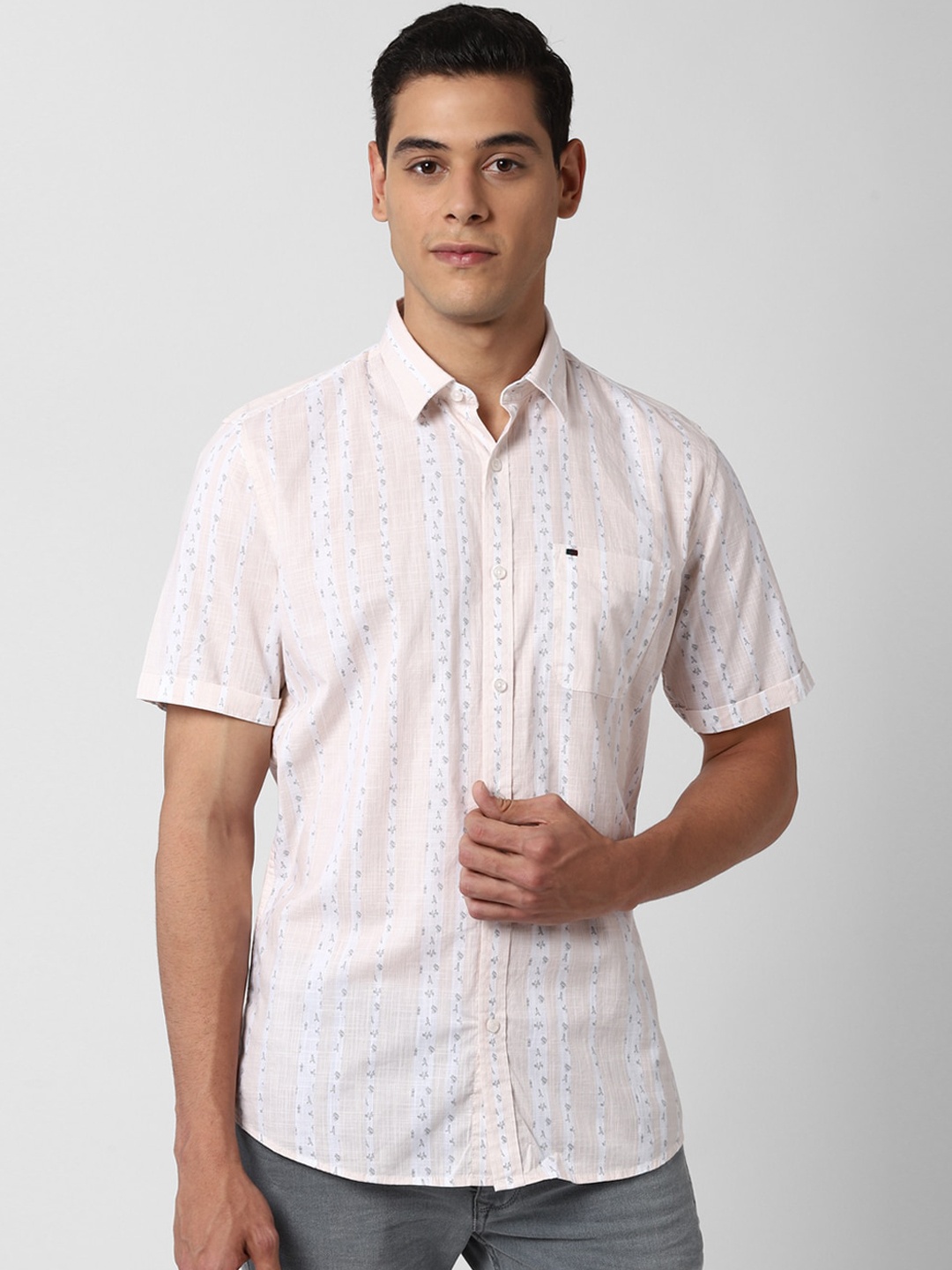 Peter England Casuals Men Peach-Coloured & White Slim Fit Striped Pure Cotton Casual Shirt