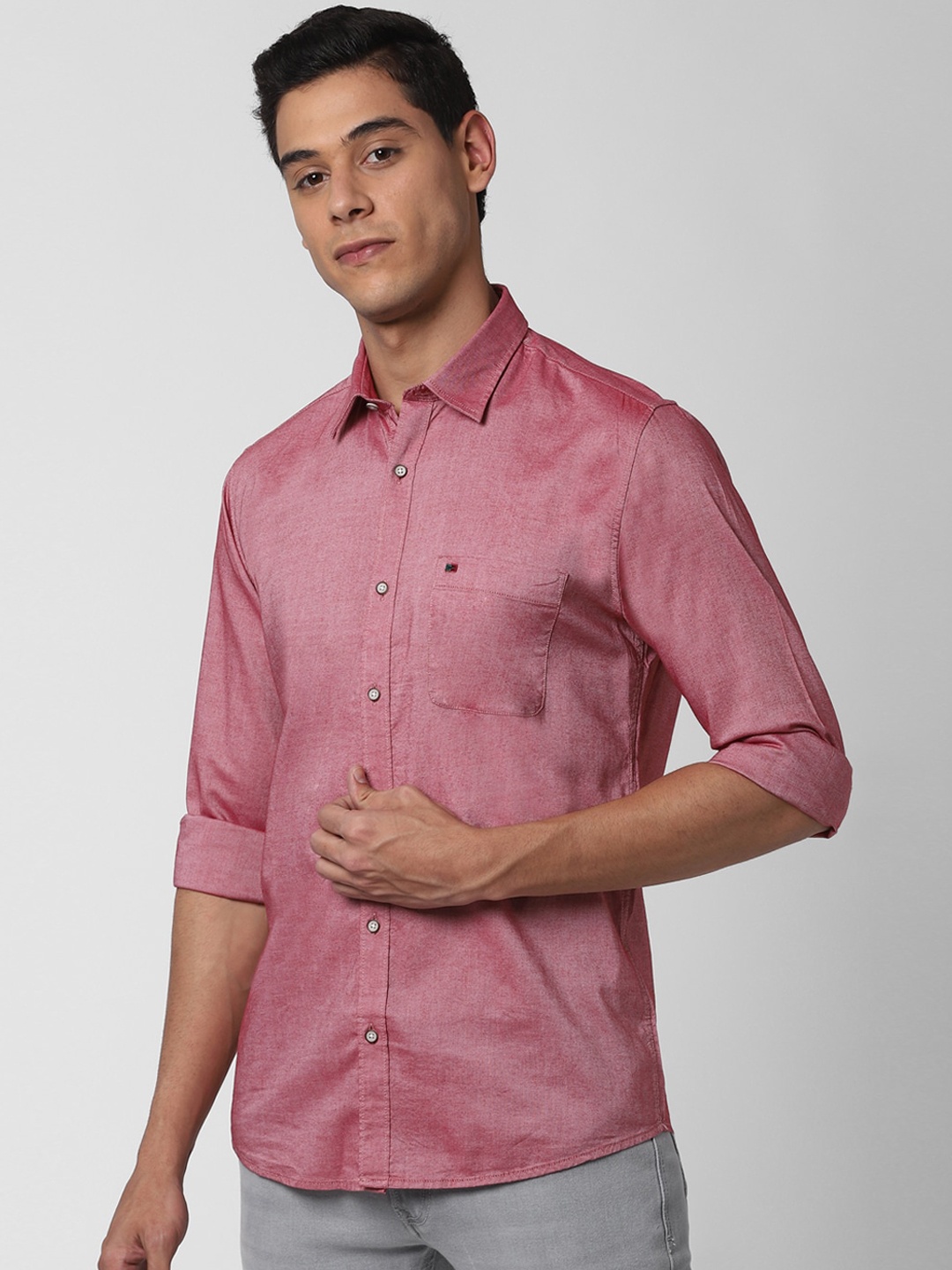 

Peter England Casuals Men Red Slim Fit Printed Pure Cotton Casual Shirt