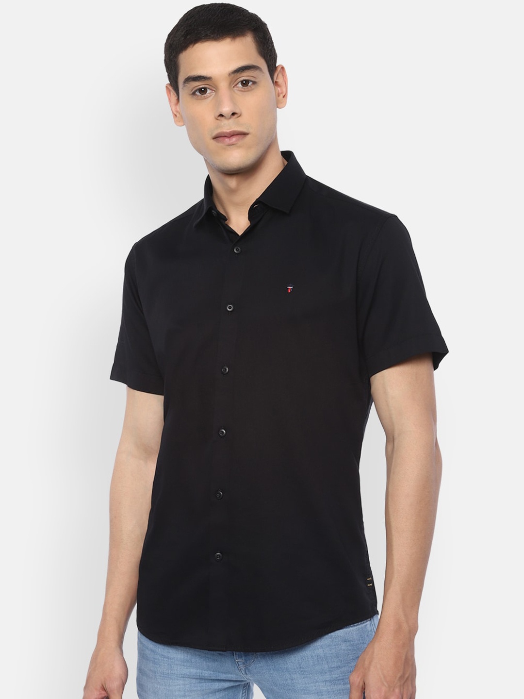 

Louis Philippe Jeans Men Black Pure Cotton Slim Fit Solid Casual Shirt