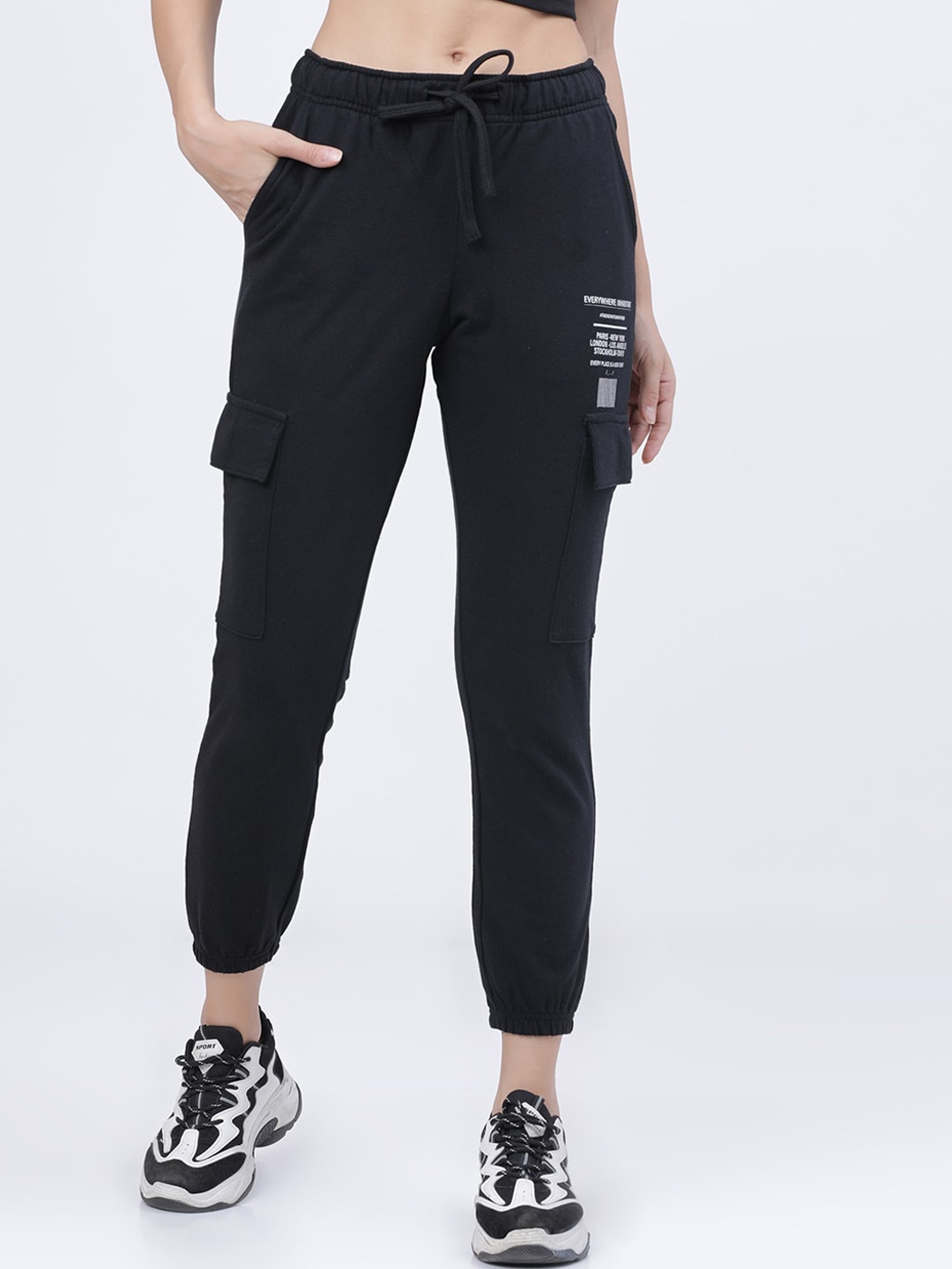 

Tokyo Talkies Women Black Solid Casual Joggers