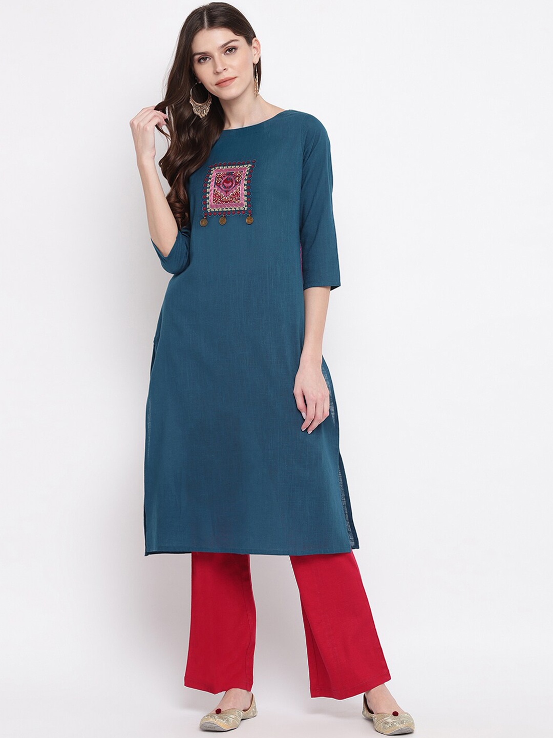 

Vbuyz Women Blue Ethnic Motifs Cotton Embroidered Kurta