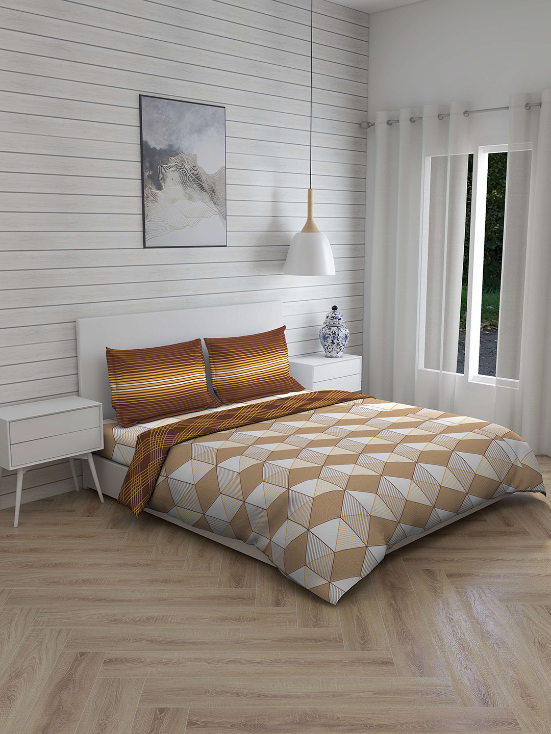 

Layers Brown & Yellow Geometric 140 TC Double Queen Bedding Set