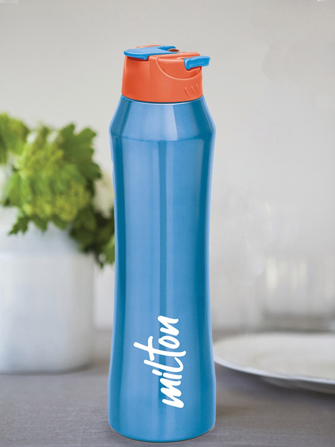 

Milton Blue Solid Stark-900 Thermosteel Hot & Cold Vacuum Insulated Flask 800 ml