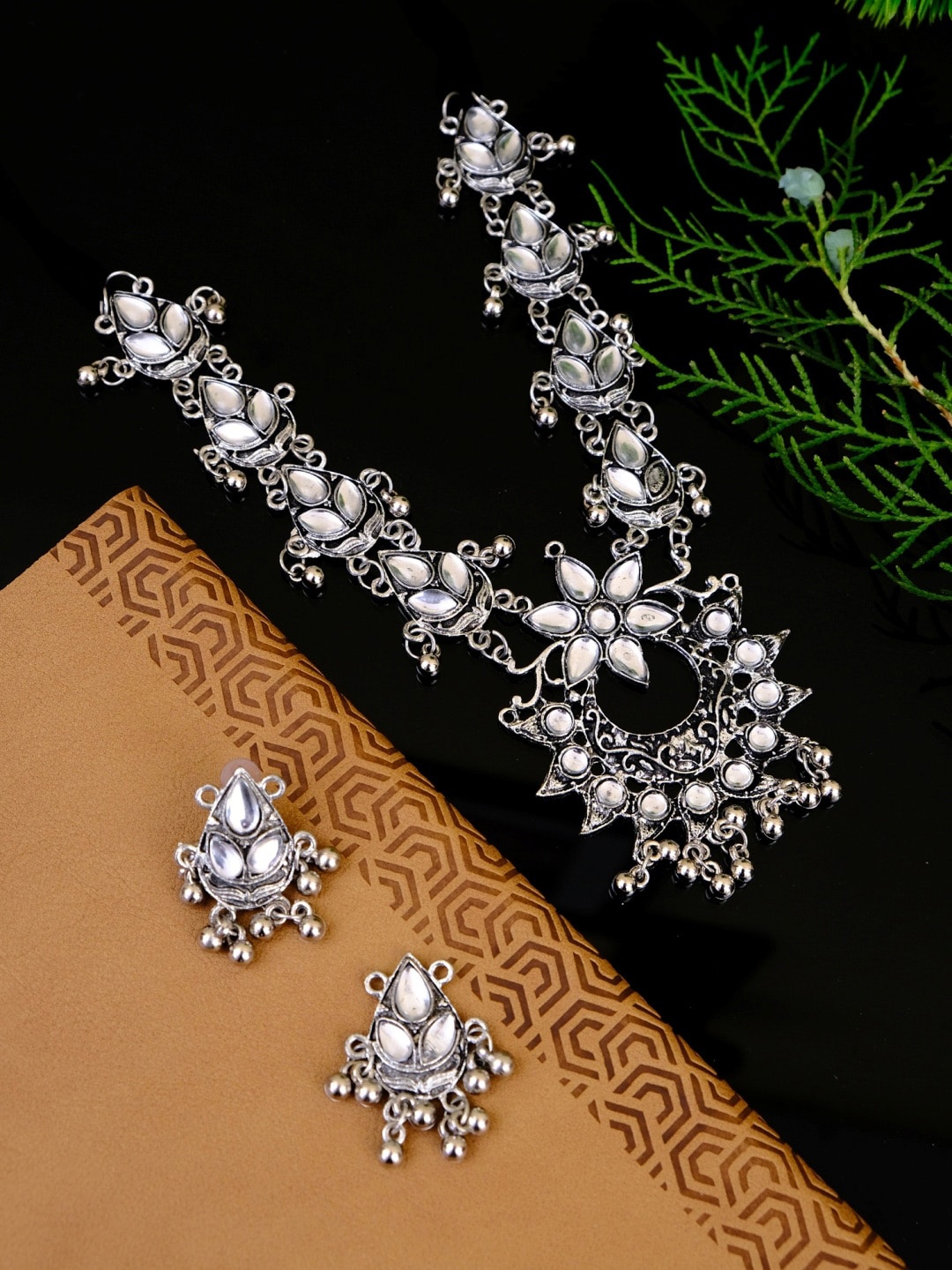 

Crunchy Fashion Oxidized Silver-Plated & White Stone-Studded Jewelry Set