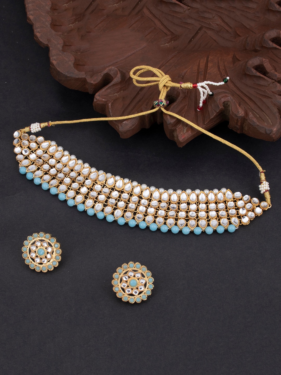

Sukkhi Gold-Plated Blue & White Kundan-Studded & Pearl-Beaded Sustainable Jewellery Set